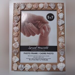 Kitten paw shells frame fits 5x7 photo